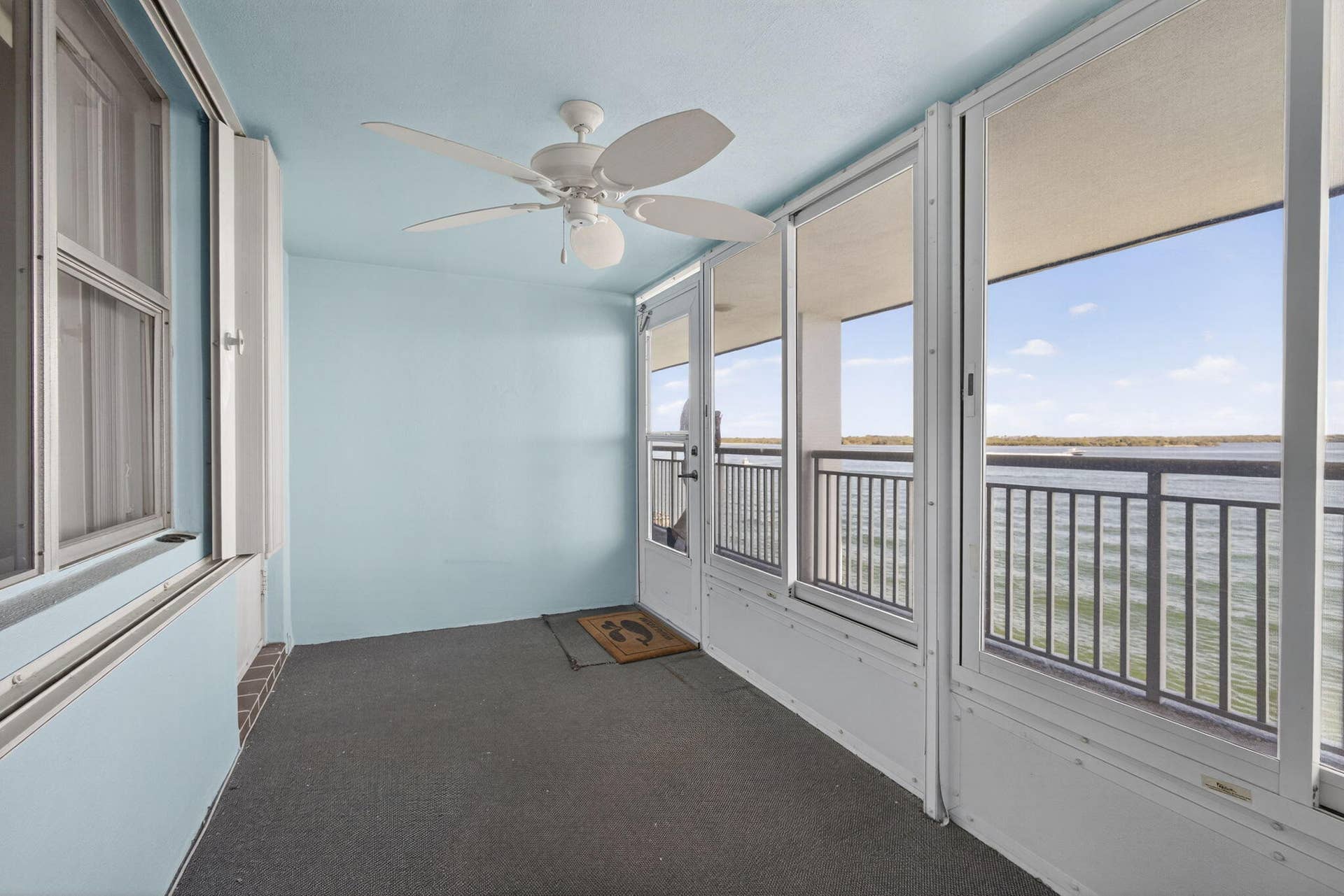 100 Shore Court, #307, North Palm Beach, FL 33408 lanai