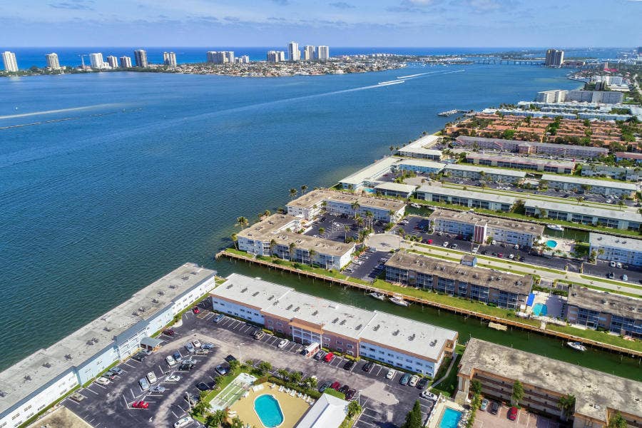 100 Shore Court, #307, North Palm Beach, FL 33408 aerial