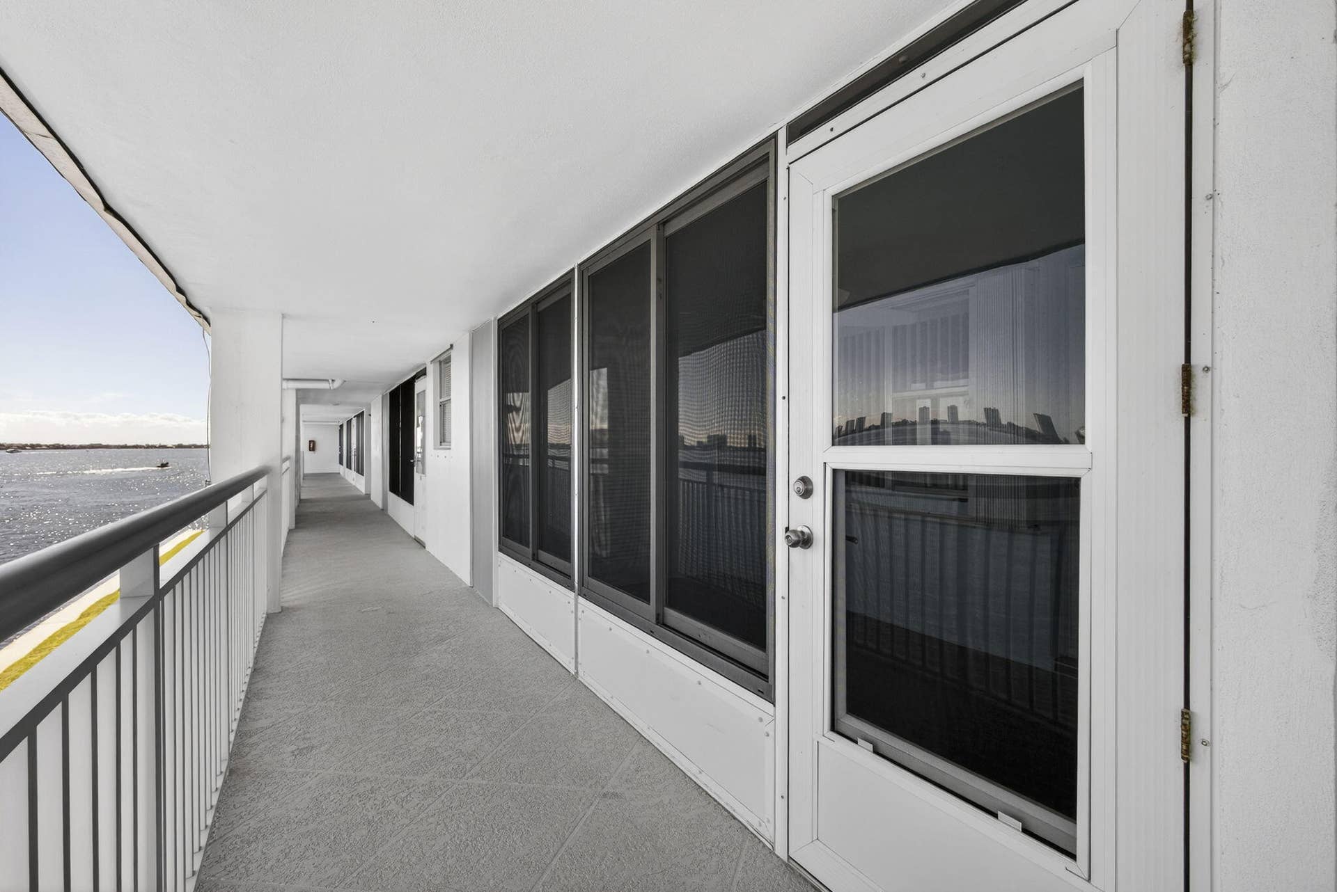 100 Shore Court, #307, North Palm Beach, FL 33408 17-web-or-mls-BS1A2805