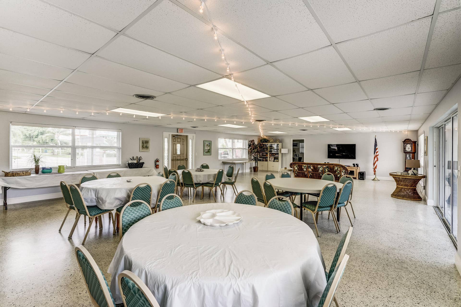 100 Shore Court, #307, North Palm Beach, FL 33408 clubhouse