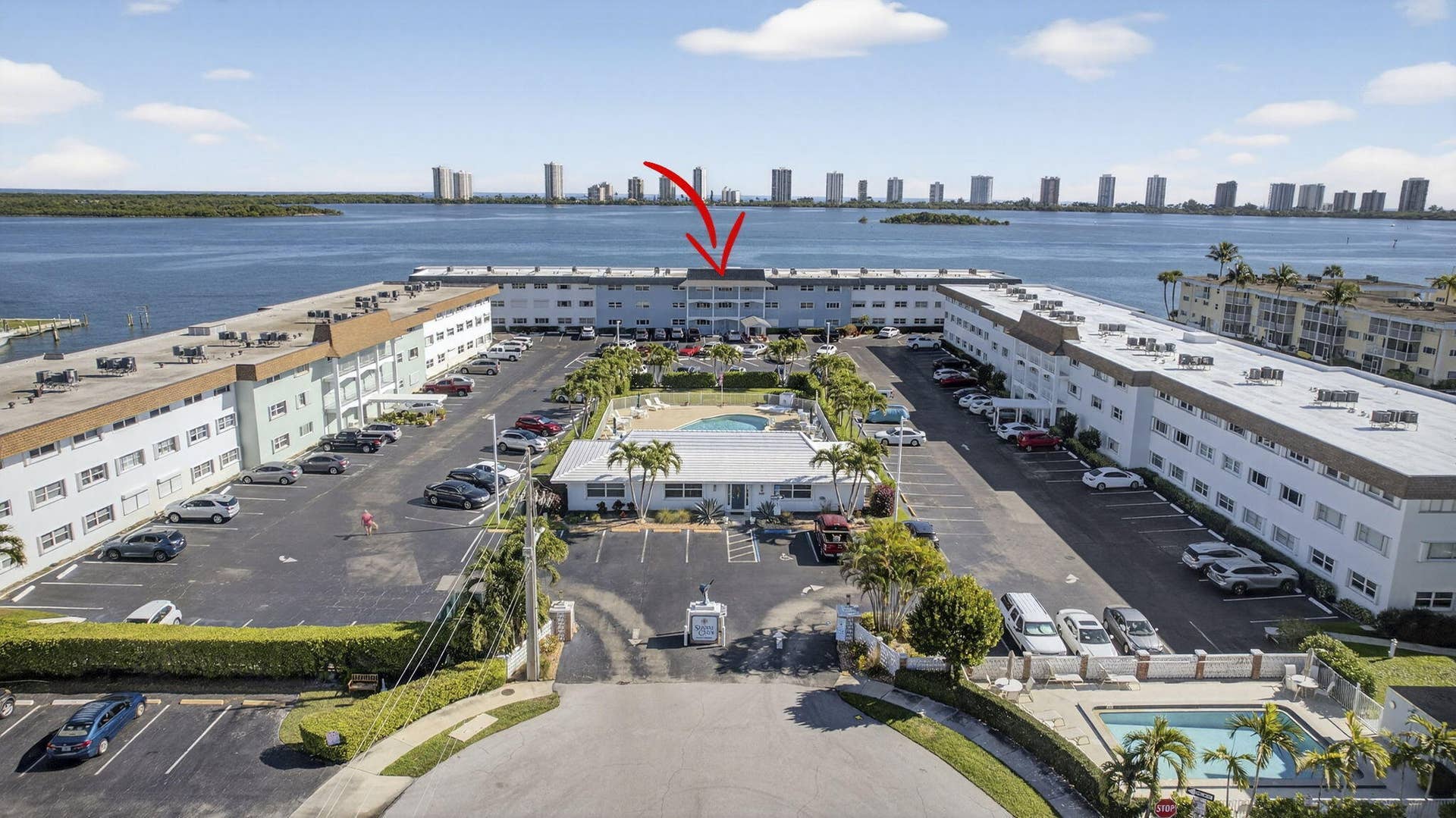 100 Shore Court, #307, North Palm Beach, FL 33408 aerial