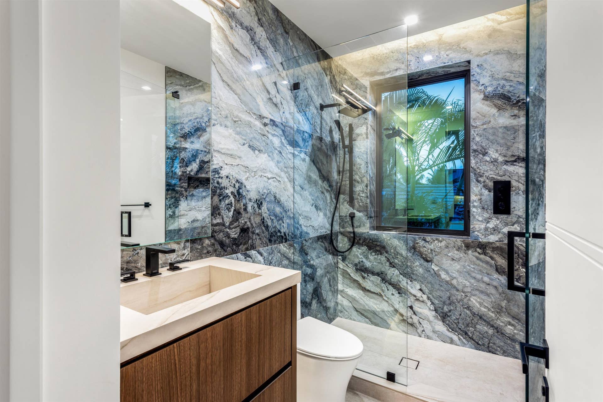 BATHROOM_2