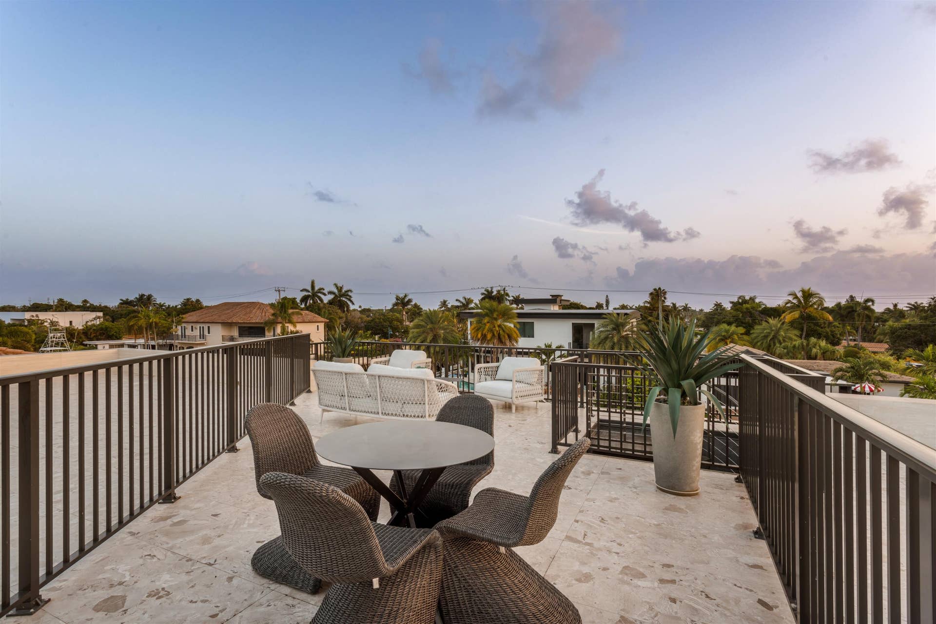 ROOFTOP_VIEW_LEFT
