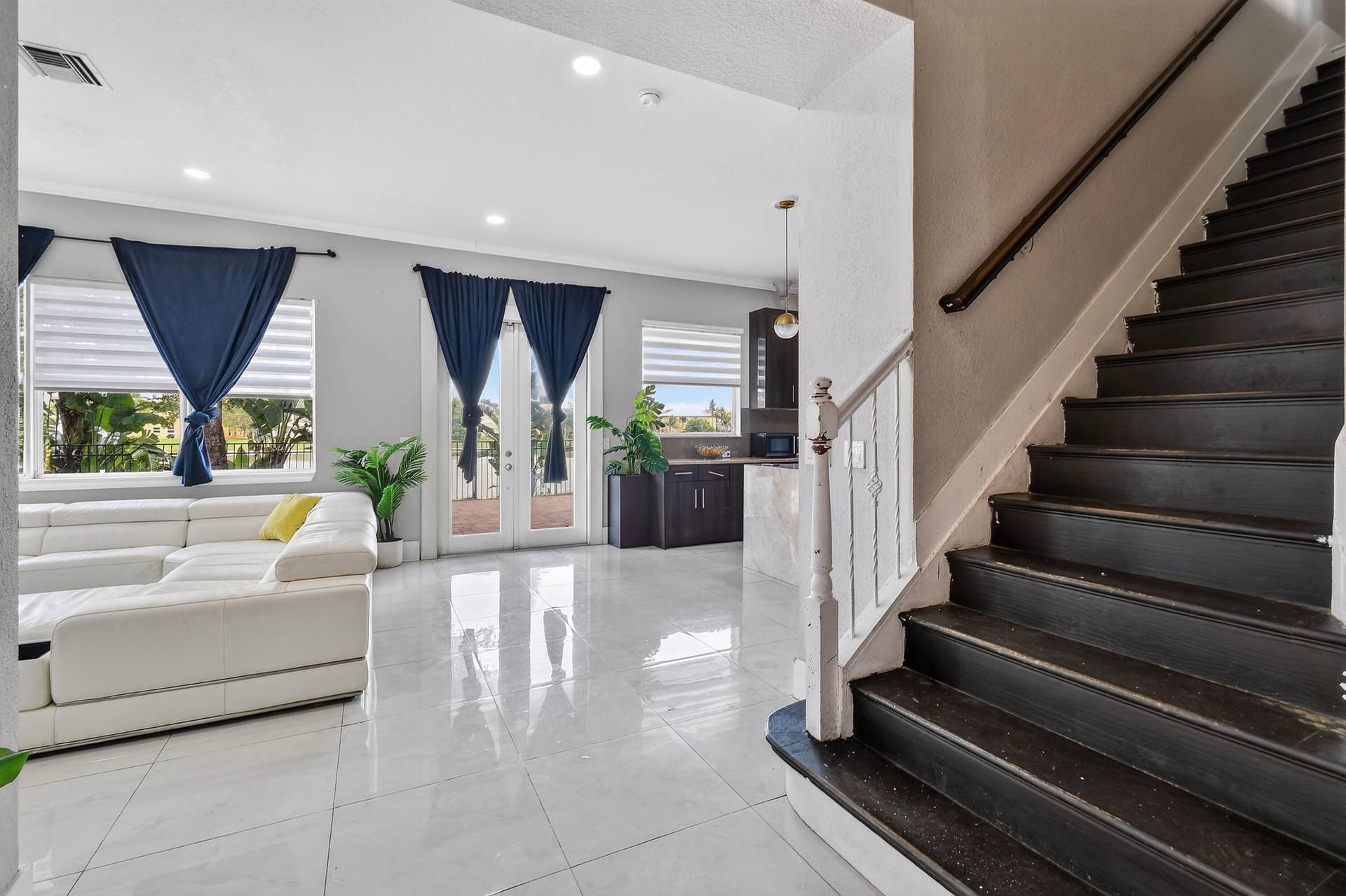 700 Cresta Circle, West Palm Beach, FL 33413 700CrestaCir(17)