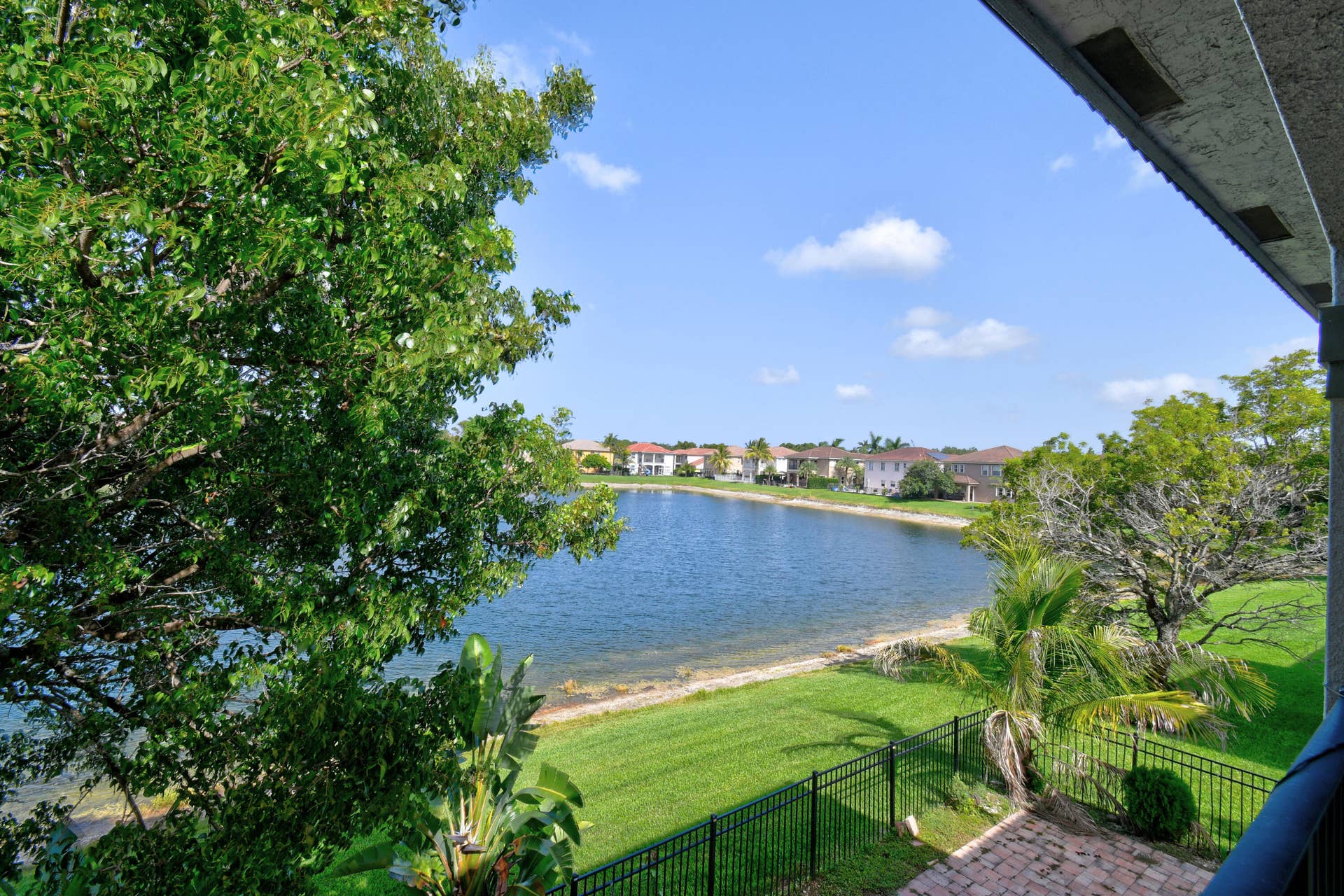 700 Cresta Circle, West Palm Beach, FL 33413 700CrestaCir(51)