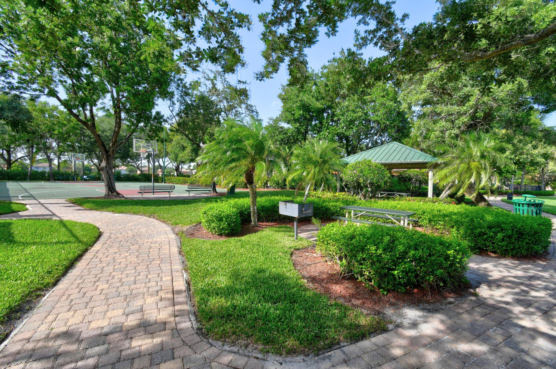 700 Cresta Circle, West Palm Beach, FL 33413 700CrestaCir(84)