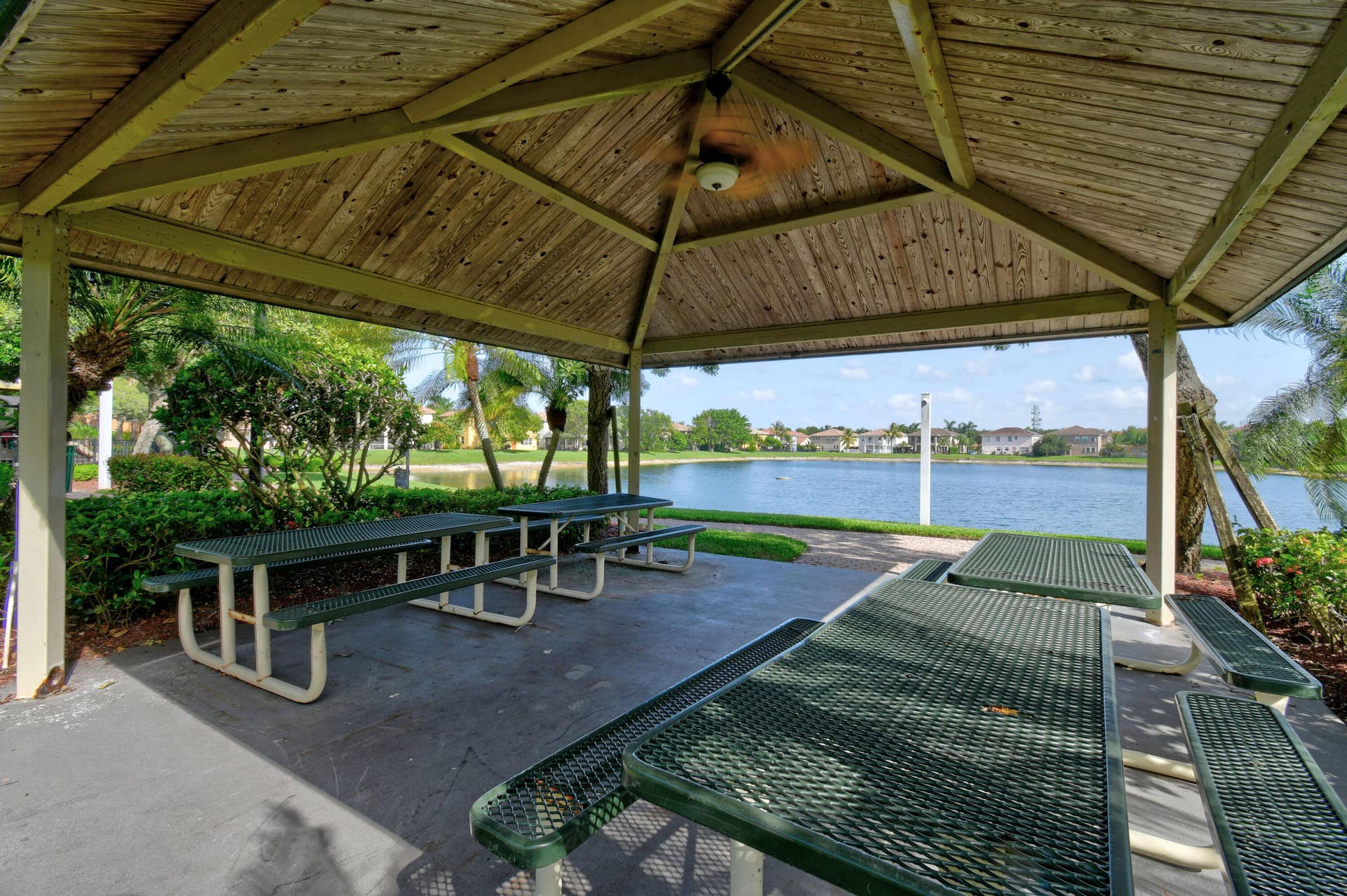 700 Cresta Circle, West Palm Beach, FL 33413 700CrestaCir(76)