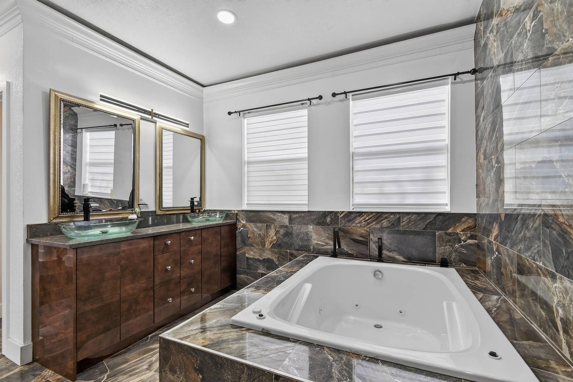700 Cresta Circle, West Palm Beach, FL 33413 700CrestaCir(43)
