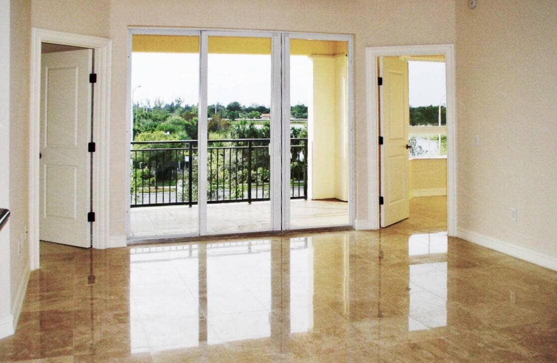 16100 Emerald Estates Drive, #389, Weston, FL 33331 389-1