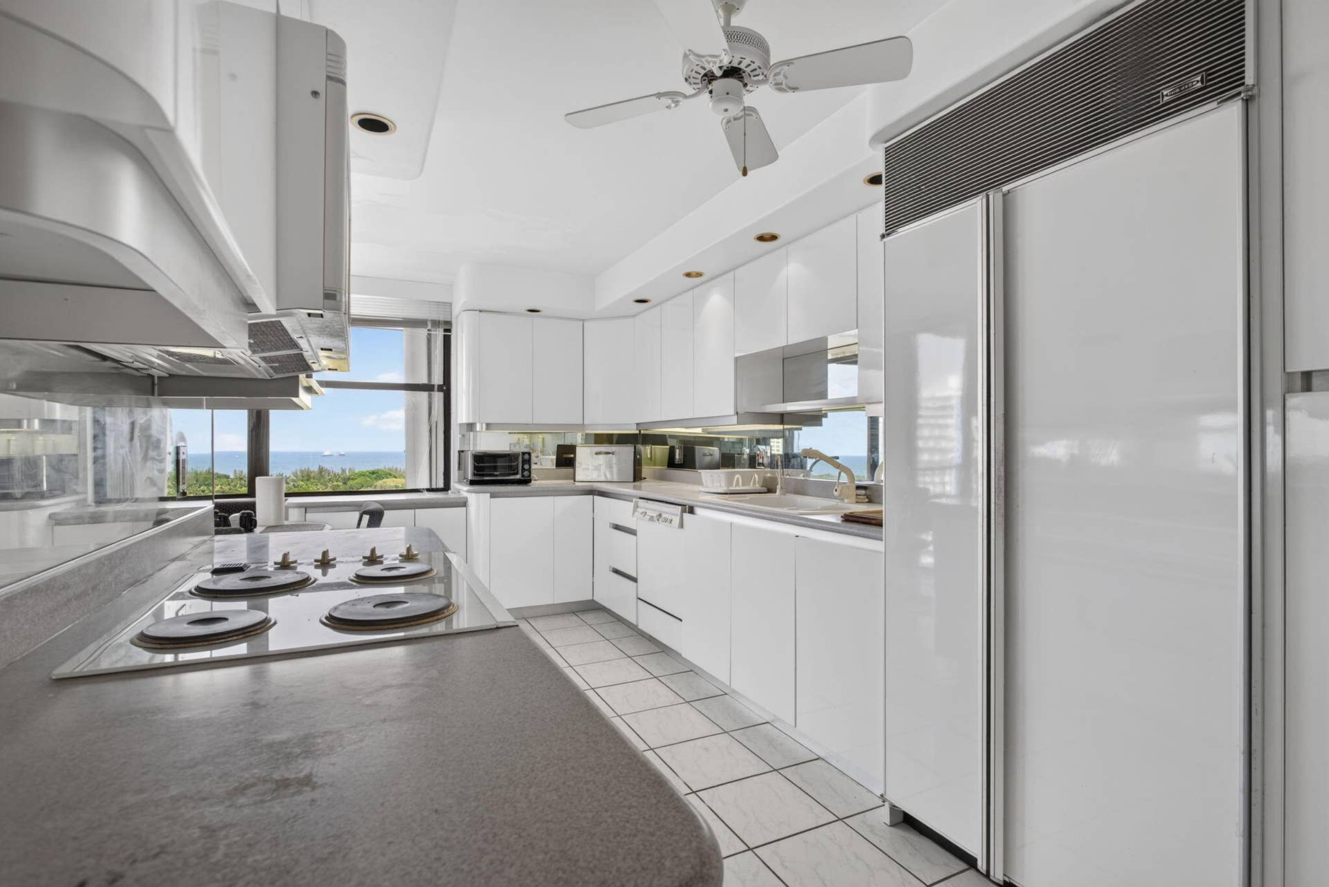 936 Intracoastal Drive, #16e, Fort Lauderdale, FL 33304 17-web-or-mls-936-7939