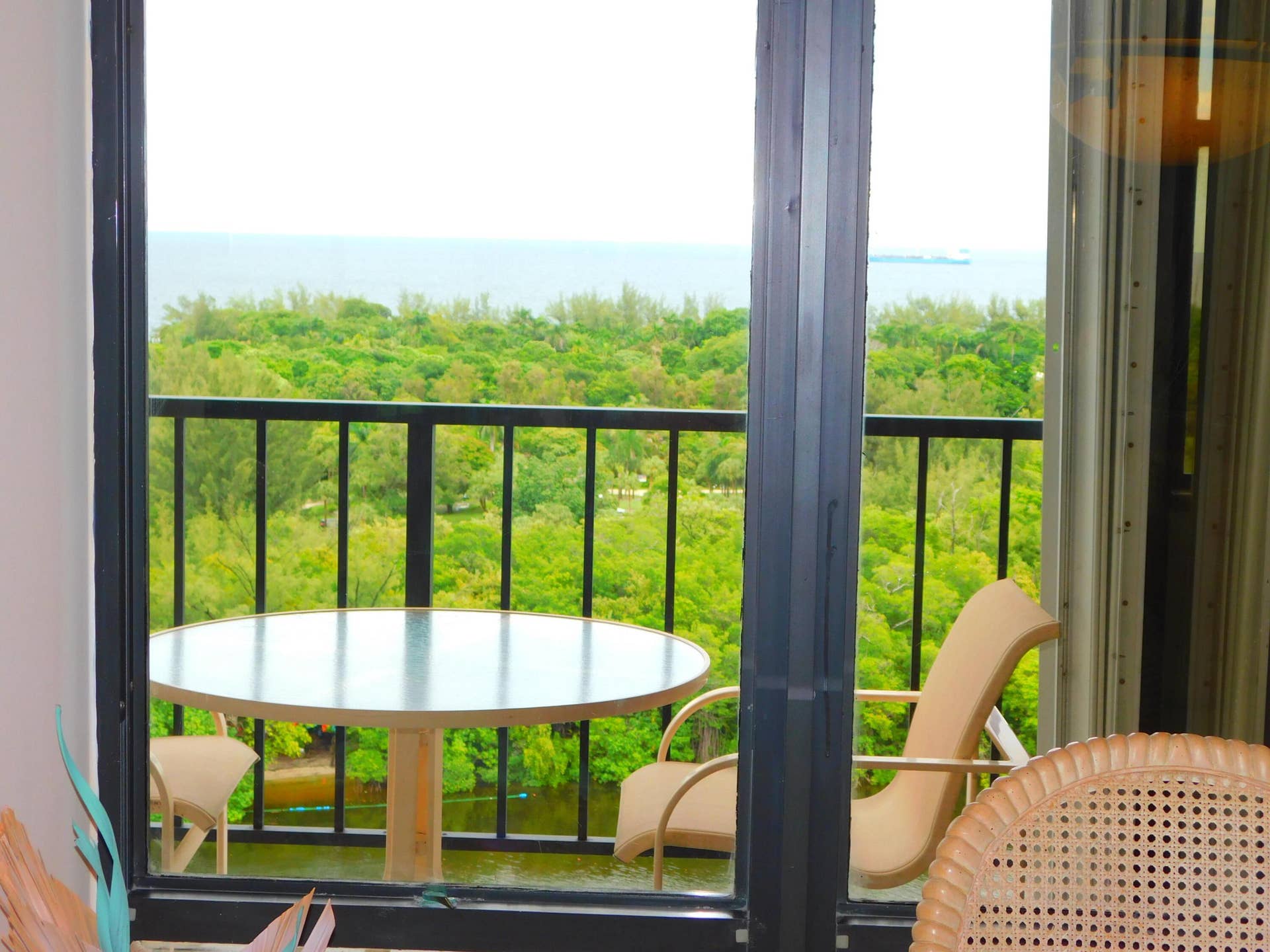 936 Intracoastal Drive, #16e, Fort Lauderdale, FL 33304 DSCN5011