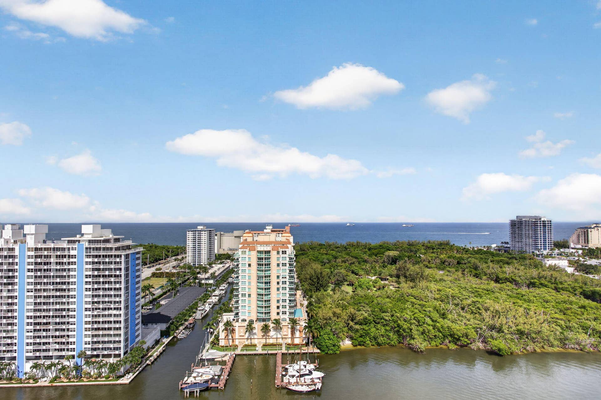 936 Intracoastal Drive, #16e, Fort Lauderdale, FL 33304 49-web-or-mls-936-8096