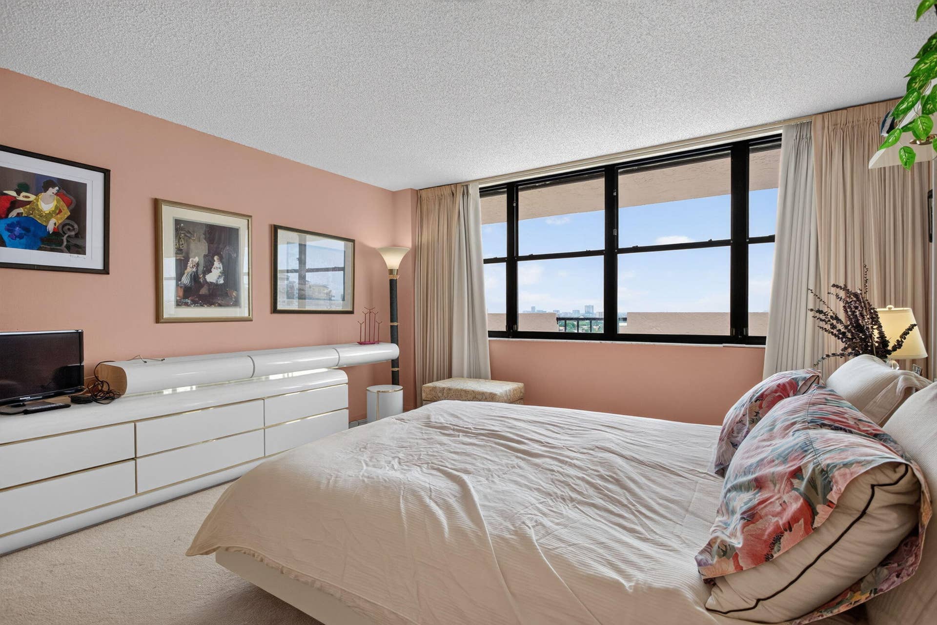 936 Intracoastal Drive, #16e, Fort Lauderdale, FL 33304 37-web-or-mls-936-8036