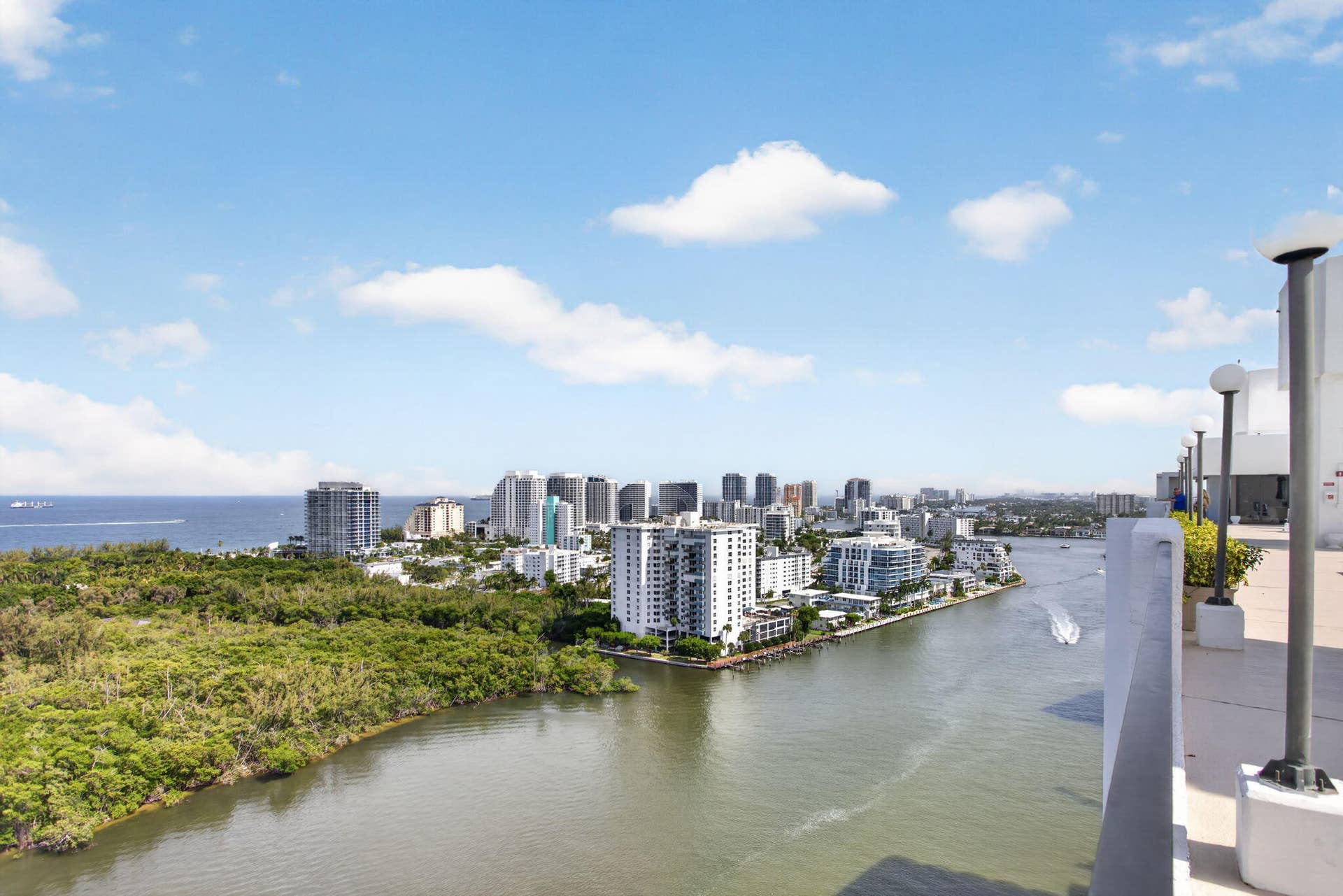 936 Intracoastal Drive, #16e, Fort Lauderdale, FL 33304 48-web-or-mls-936-8092