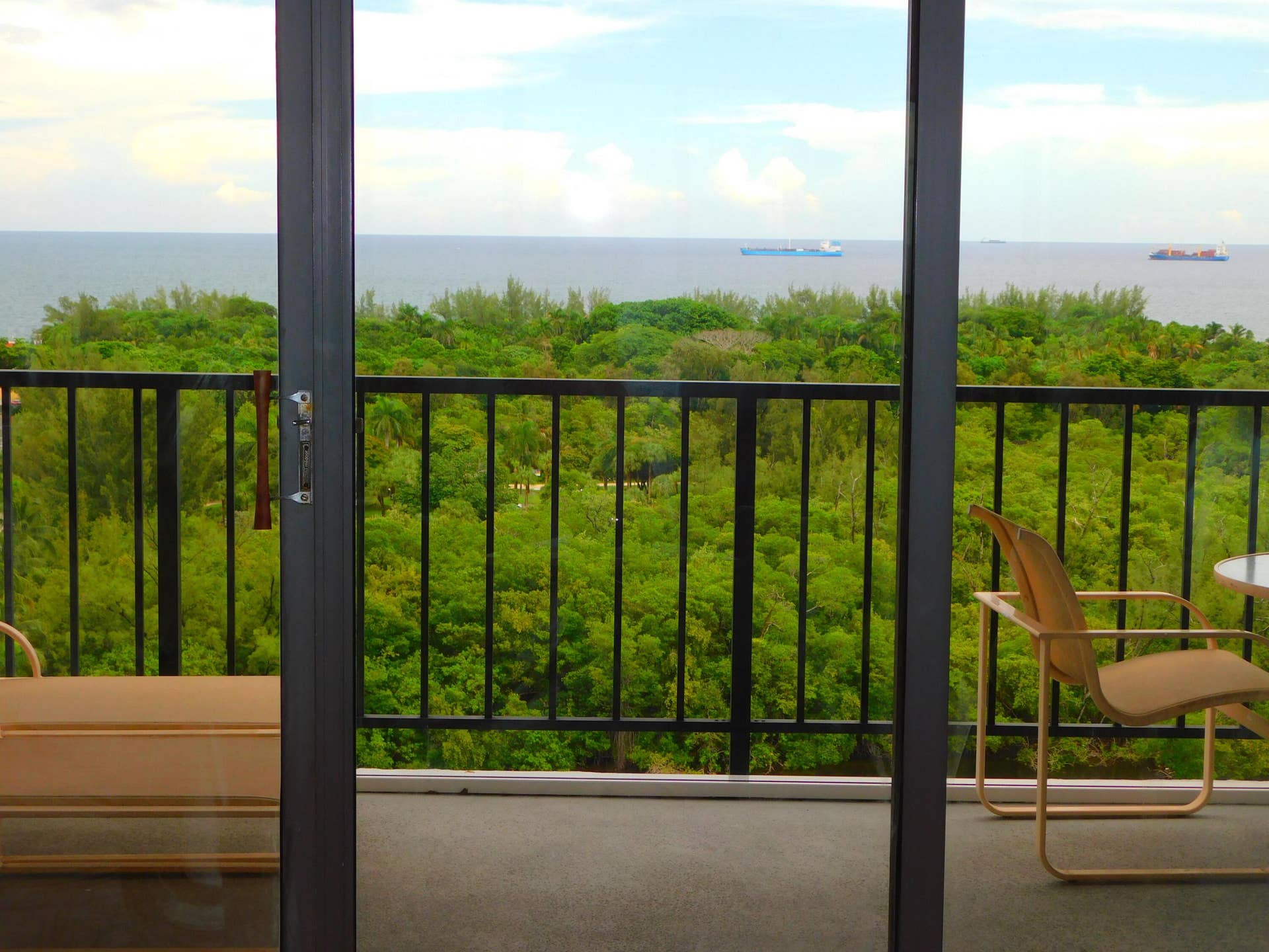 936 Intracoastal Drive, #16e, Fort Lauderdale, FL 33304 DSCN5010