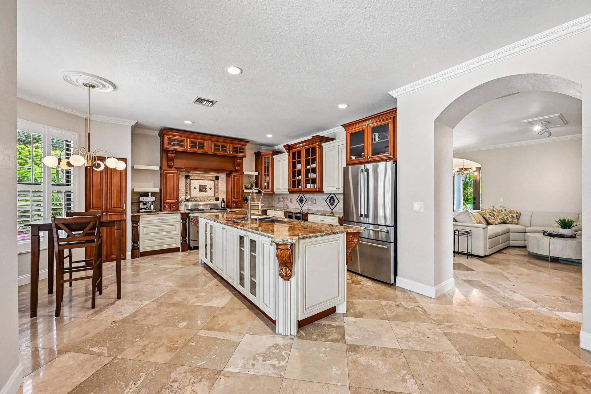 22-web-or-mls-Center Stone Ln-S1107-014