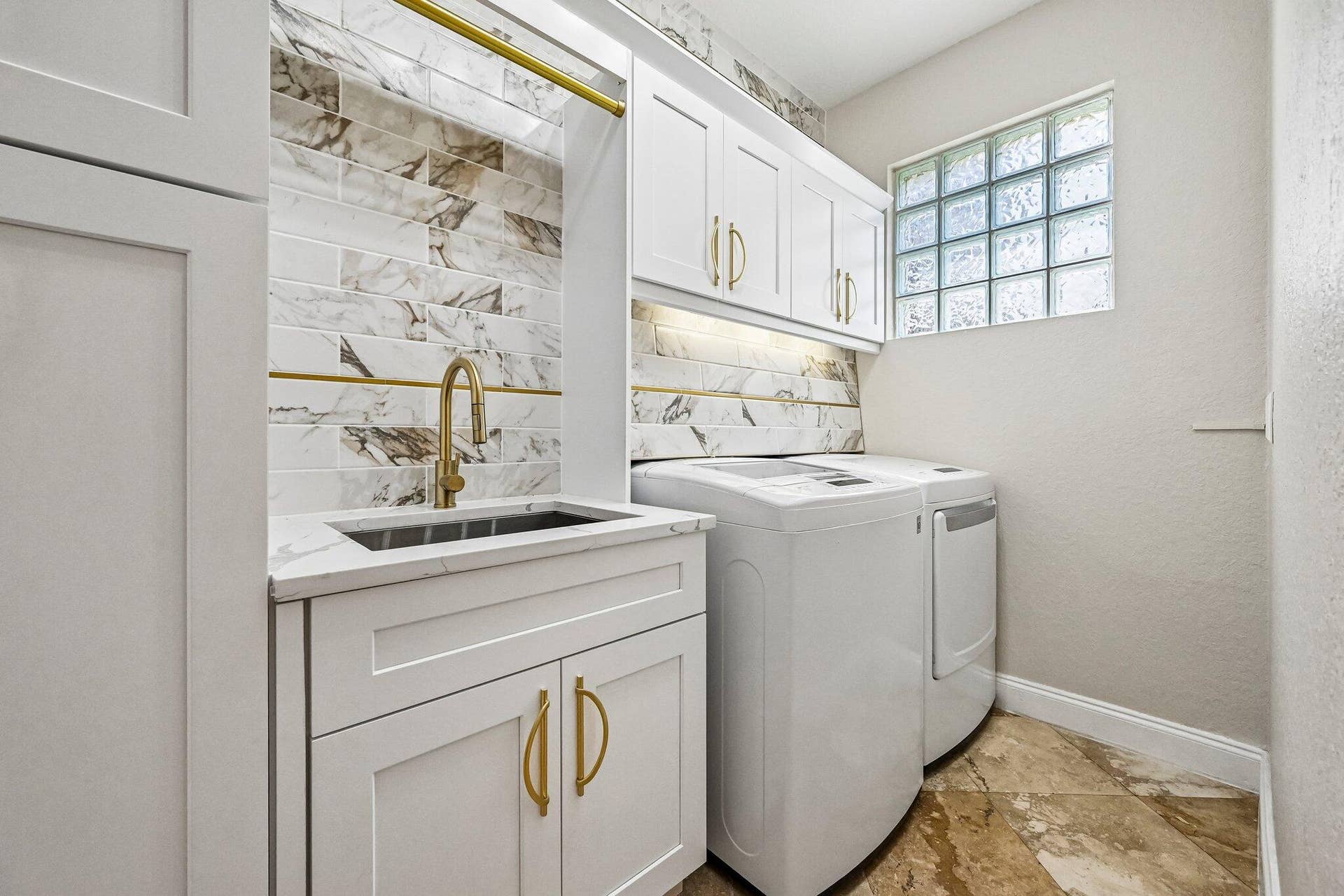28-web-or-mls-Center Stone Ln-S1107-020