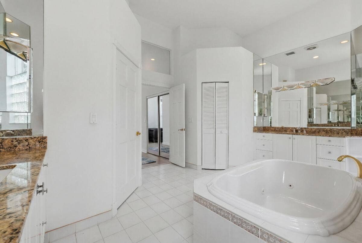 1716 NW 124th Way, Coral Springs, FL 33071 052_DSC04718_reedit_3de96073_MLS
