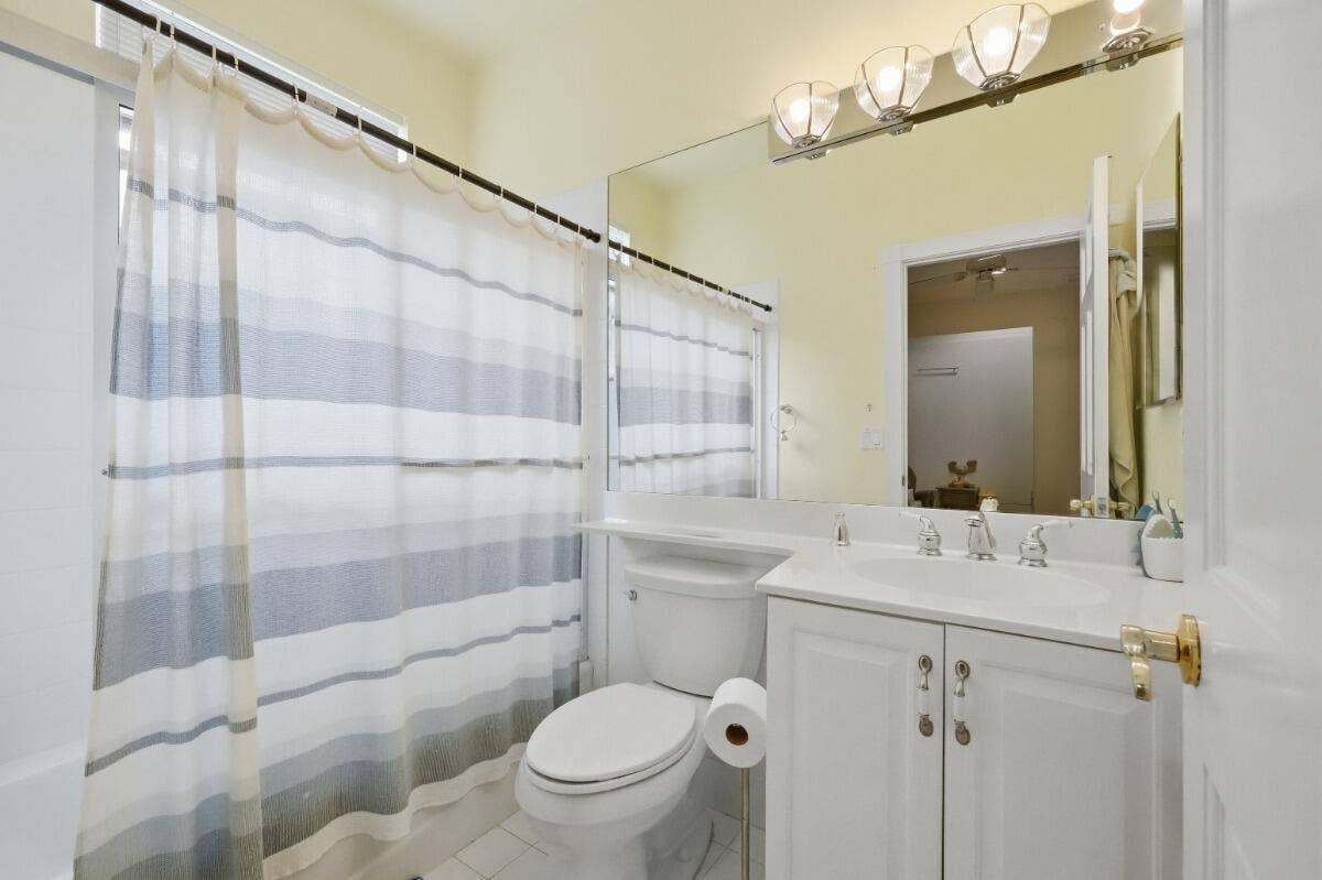 1716 NW 124th Way, Coral Springs, FL 33071 021_DSC04565_autoremove_45213158_MLS