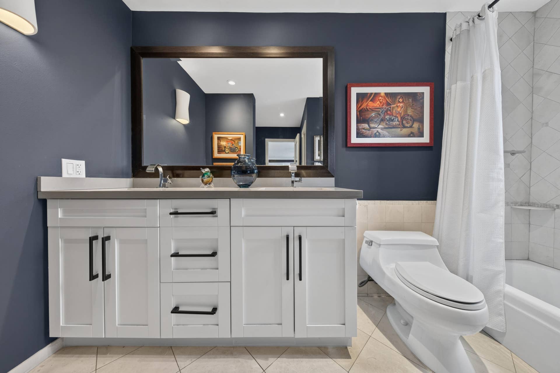 Double undermount sink vanity