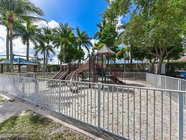 8023 Big Pine Way, Riviera Beach, FL 33407 581f09f0-6212-4174-b6b6-b92ae8206bfc