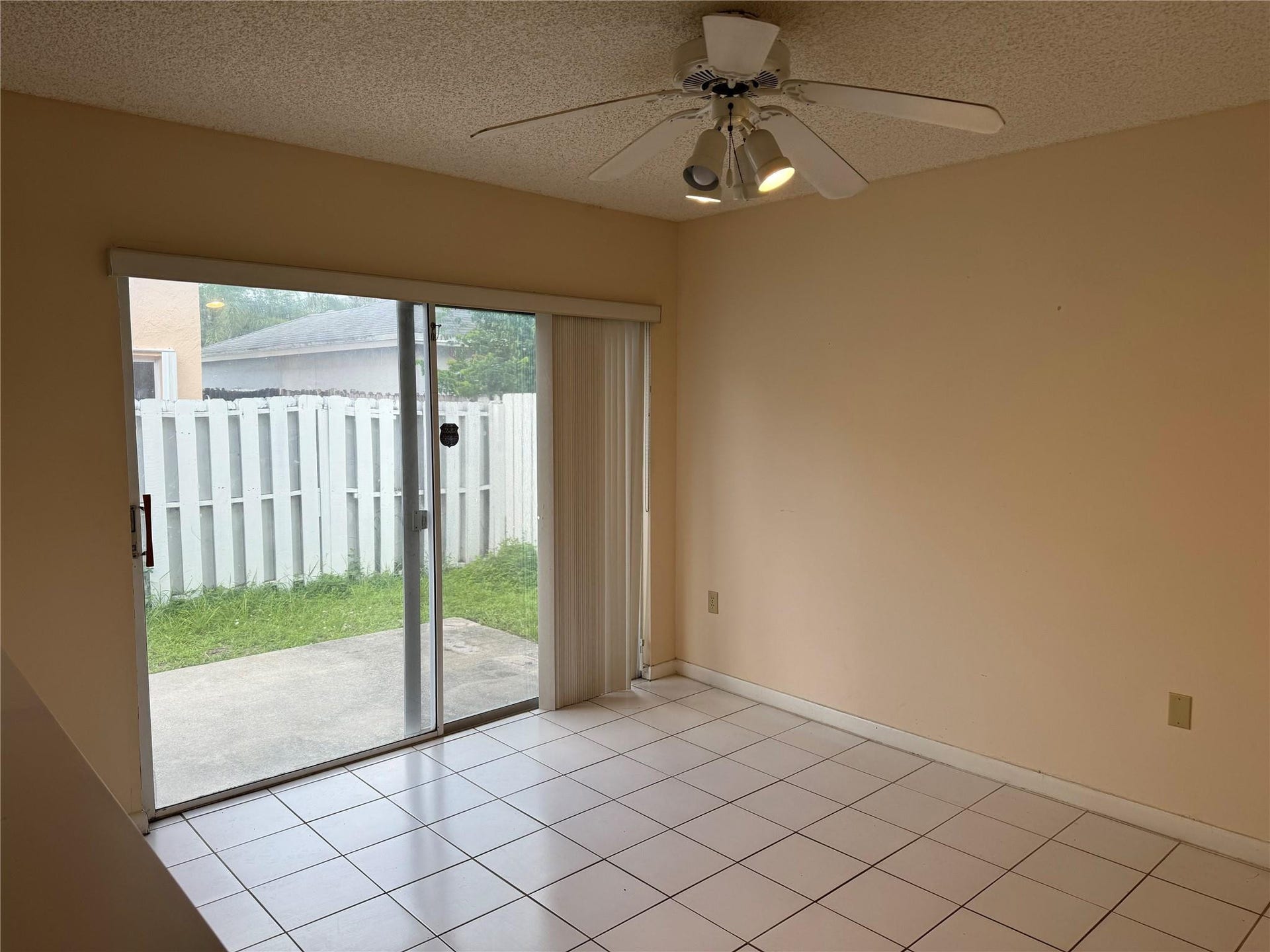 4235 SW 72nd Way, Davie, FL 33314 Photo 2