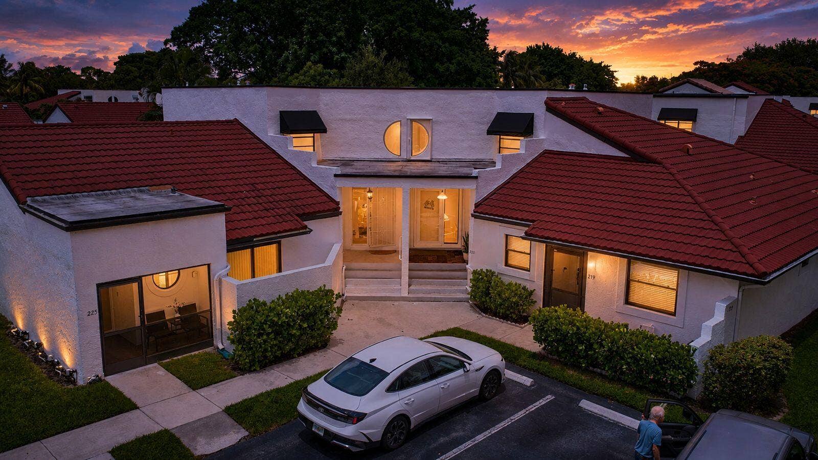 223 NW 36th Avenue, Deerfield Beach, FL 33442 FRONT DUSK