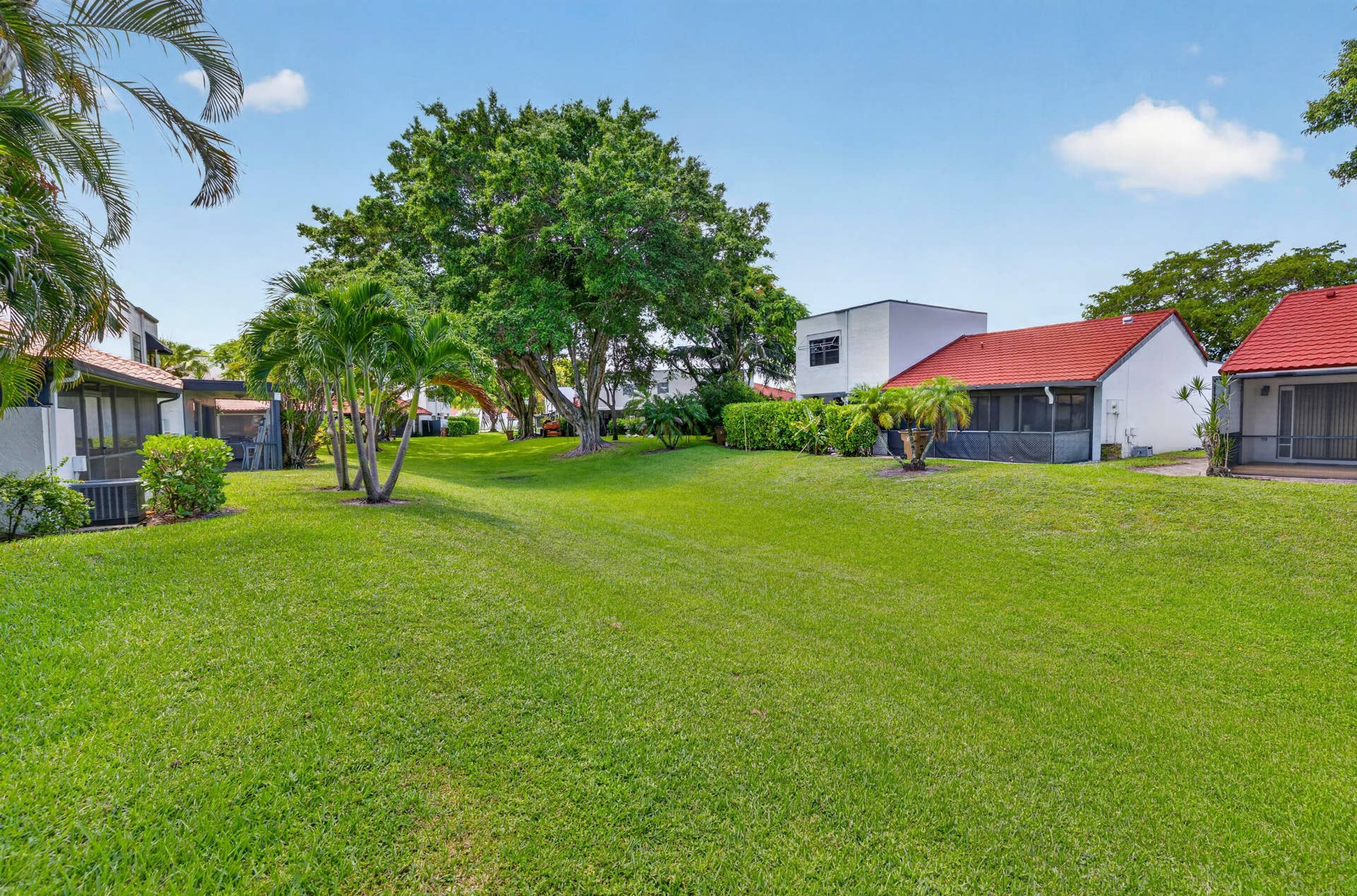 223 NW 36th Avenue, Deerfield Beach, FL 33442 30-8I8A0991