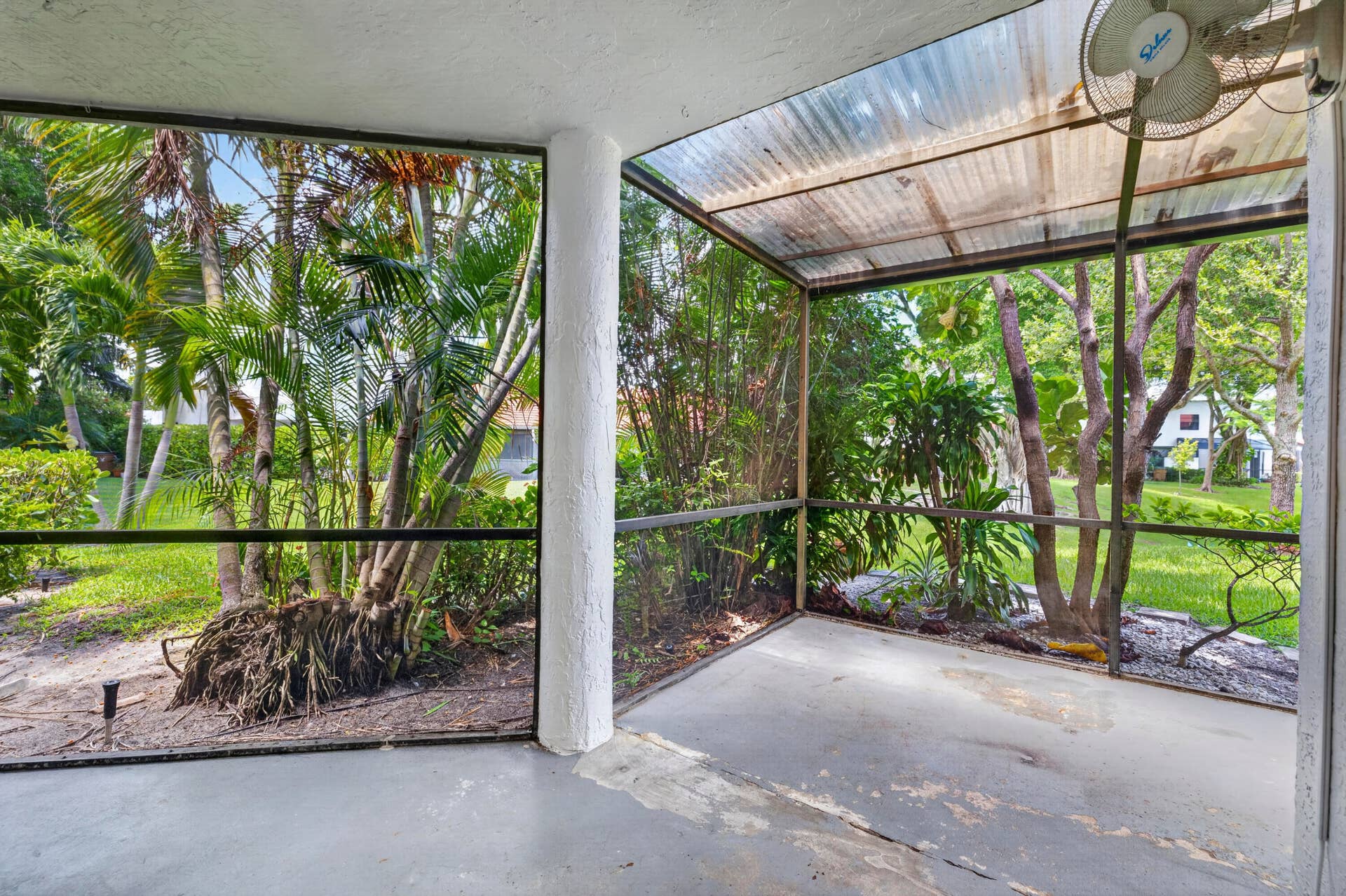 223 NW 36th Avenue, Deerfield Beach, FL 33442 24-8I8A0961