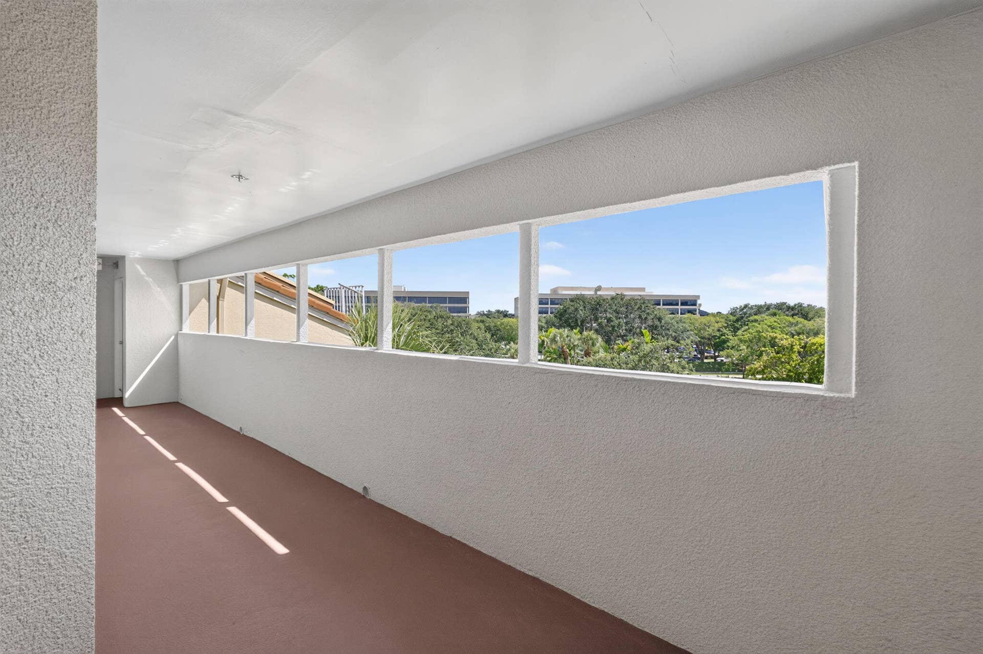 700 Uno Lago Drive, #403, Juno Beach, FL 33408 Catwalk