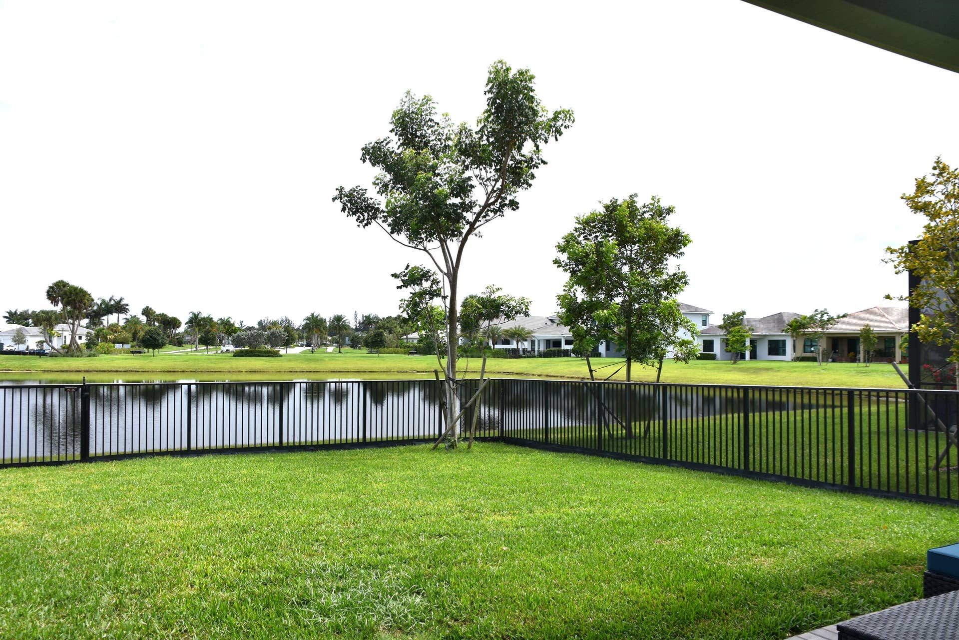 WATER VIEW BACKYARD