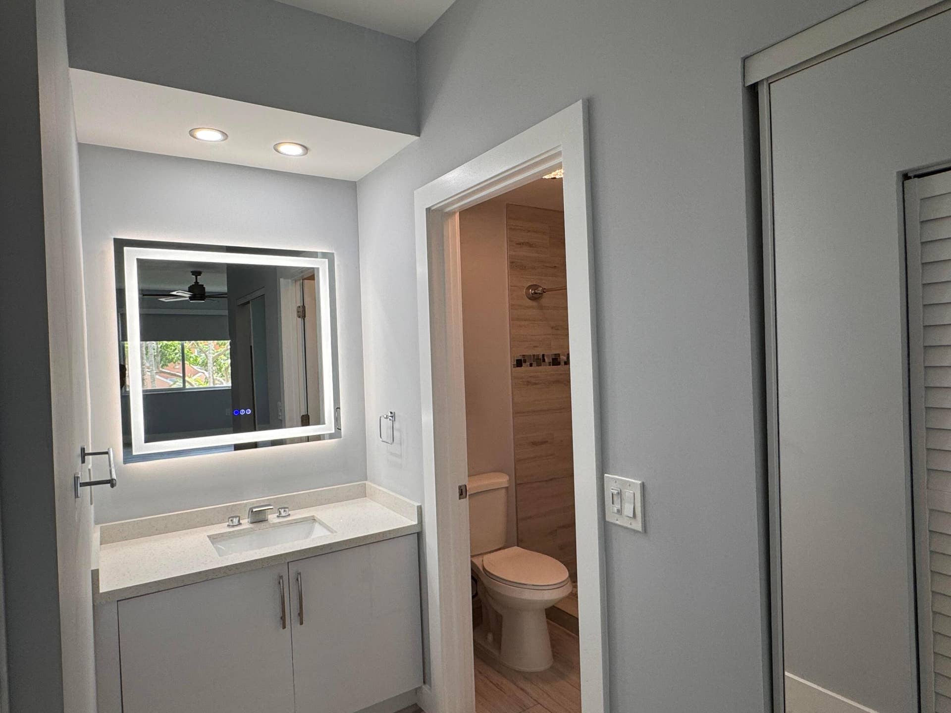 6936 SW 39th Street, #D203, Davie, FL 33314 MASTER BATH AREA