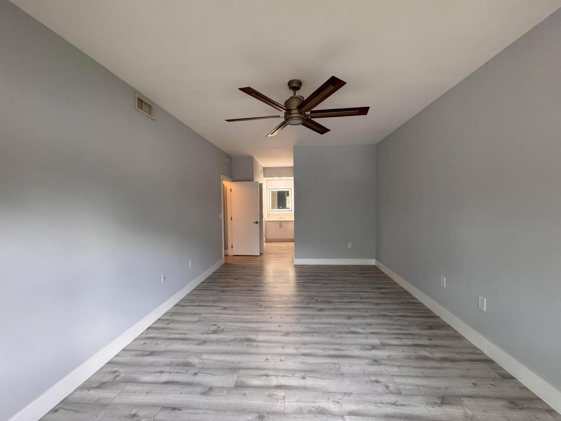 6936 SW 39th Street, #D203, Davie, FL 33314 MASTER BEDROOM TO WC AND BATHROOM