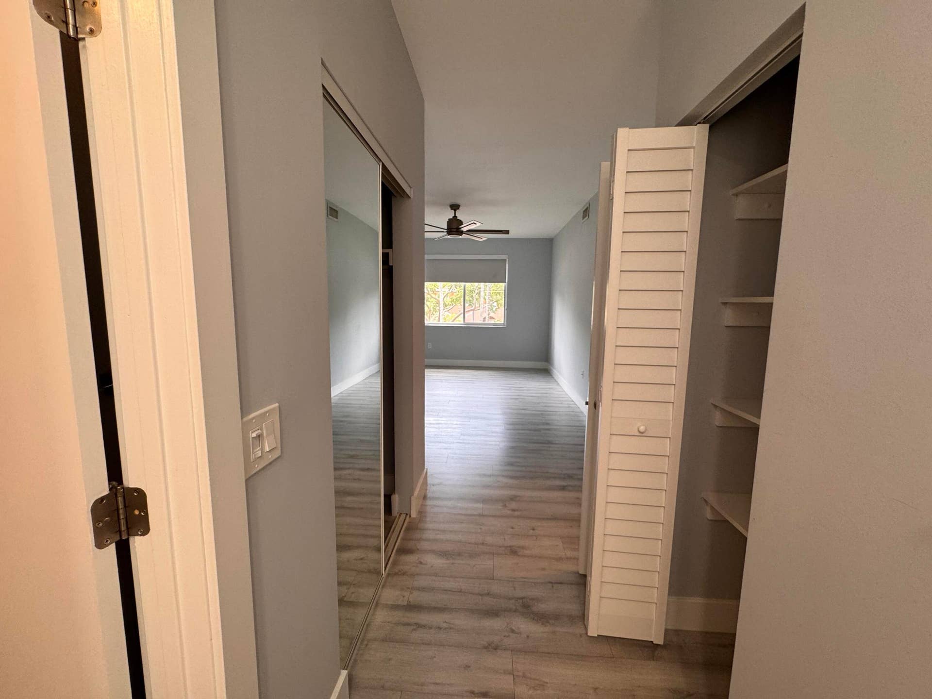6936 SW 39th Street, #D203, Davie, FL 33314 BATHROOM AND WC HALLWAY