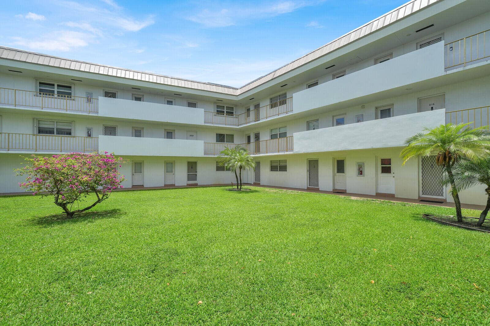 5501 NW 2nd Avenue, #111, Boca Raton, FL 33487 Building Exterior