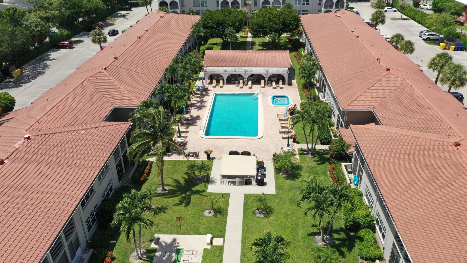 Pool, Spa, Shuffleboard and Clubhouse
