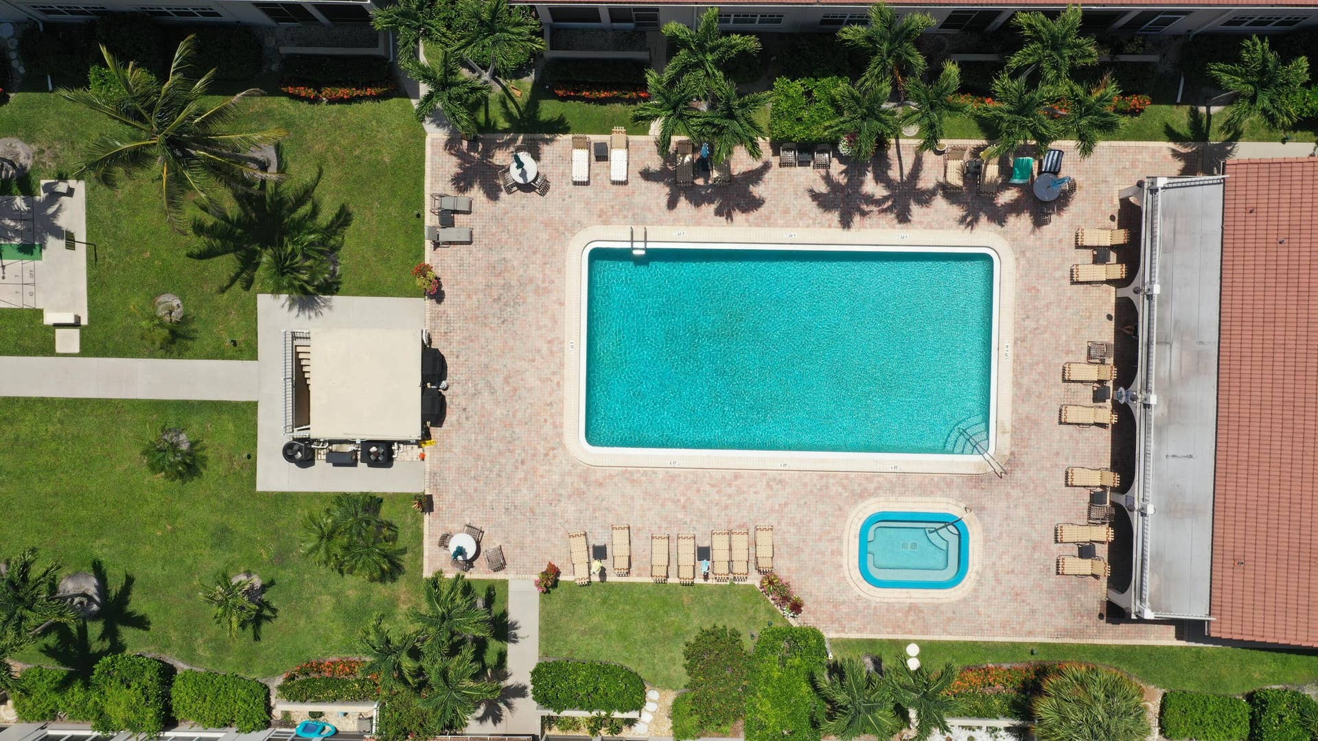 Pool, Spa, Shuffleboard and Clubhouse