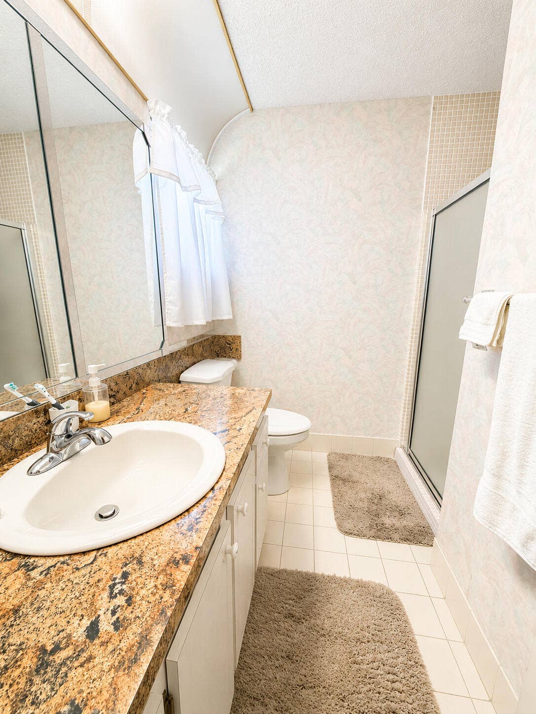 1266 NW 82nd Avenue, Plantation, FL 33322 Primary Bathroom