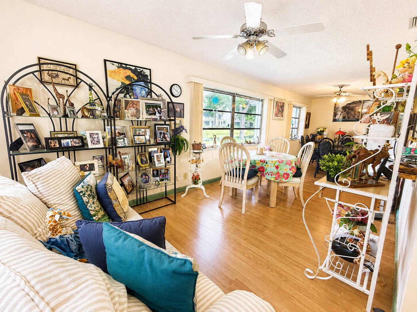 1266 NW 82nd Avenue, Plantation, FL 33322 Dining & Breakfast Area