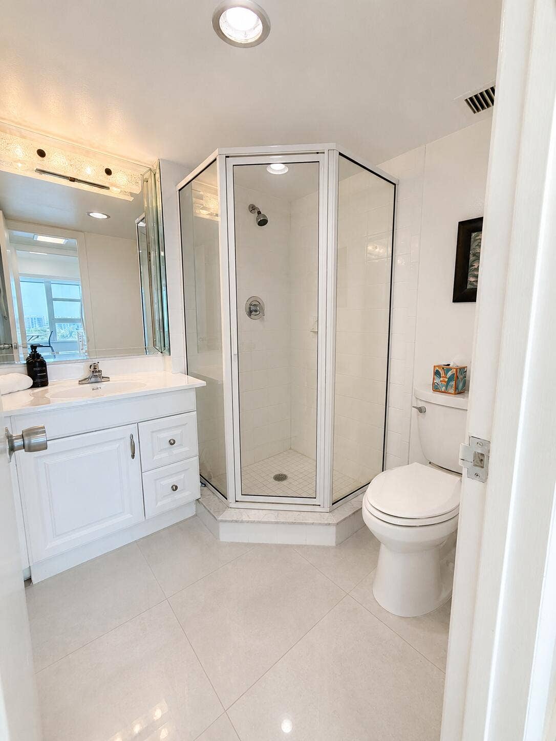 1620 S Ocean Boulevard, #8H, Lauderdale By The Sea, FL 33062 Bathroom