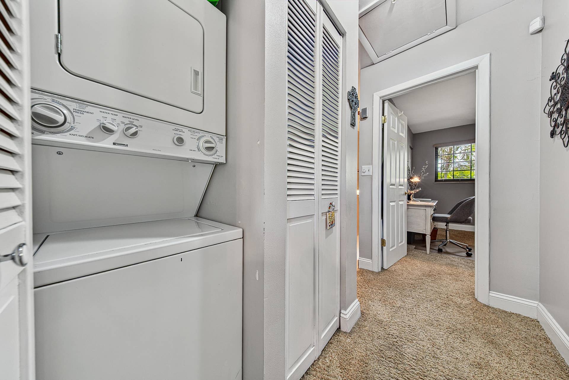 2130 NE 9th Avenue, Wilton Manors, FL 33305 Washer and Dryer on 2nd floor