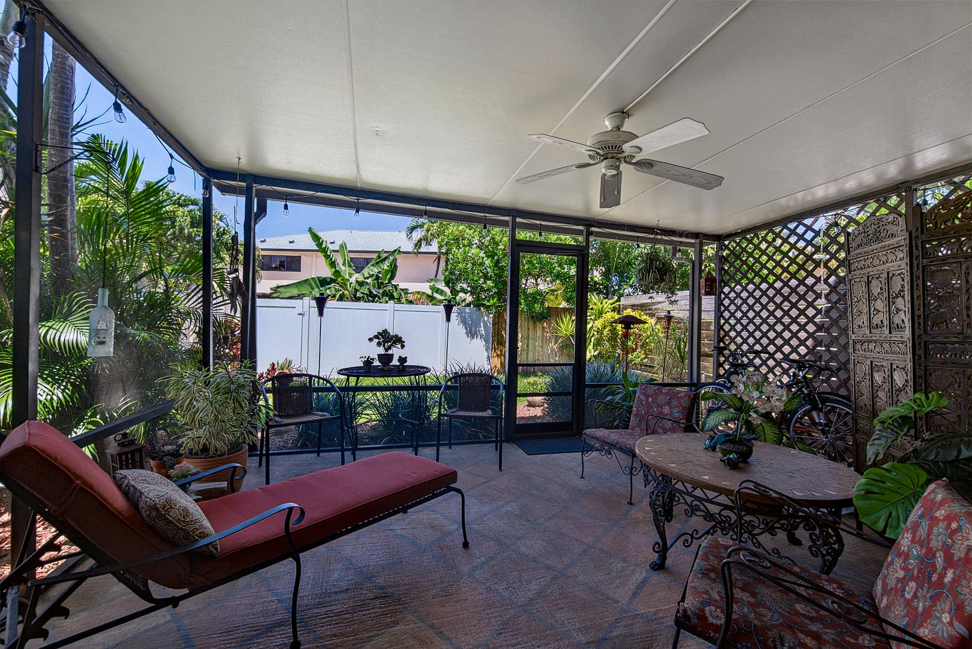 2130 NE 9th Avenue, Wilton Manors, FL 33305 Screened in Patio