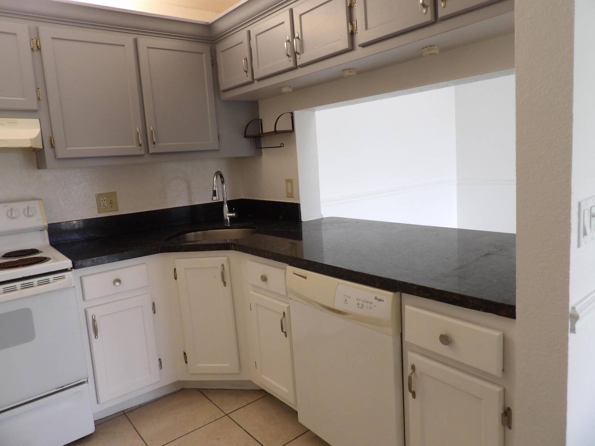 728 Sunny Pine Way, #C3, Greenacres, FL 33415 Kitchen