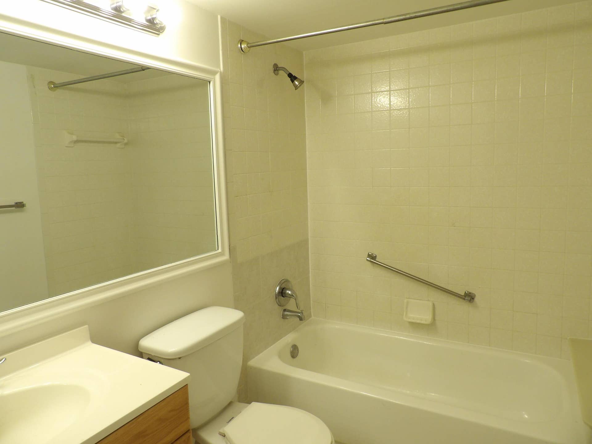 728 Sunny Pine Way, #C3, Greenacres, FL 33415 2nd Bathroom
