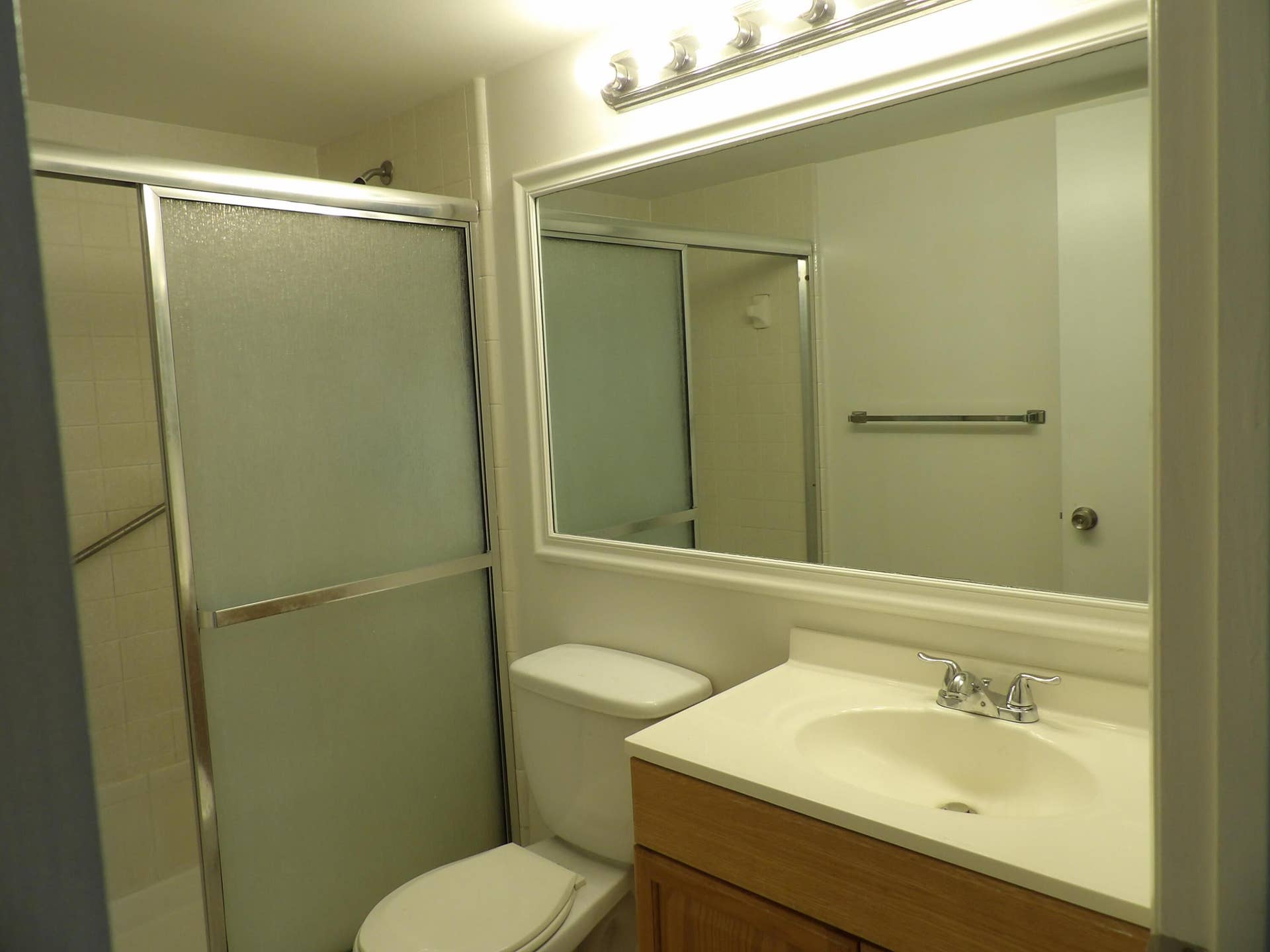728 Sunny Pine Way, #C3, Greenacres, FL 33415 Master Bathroom