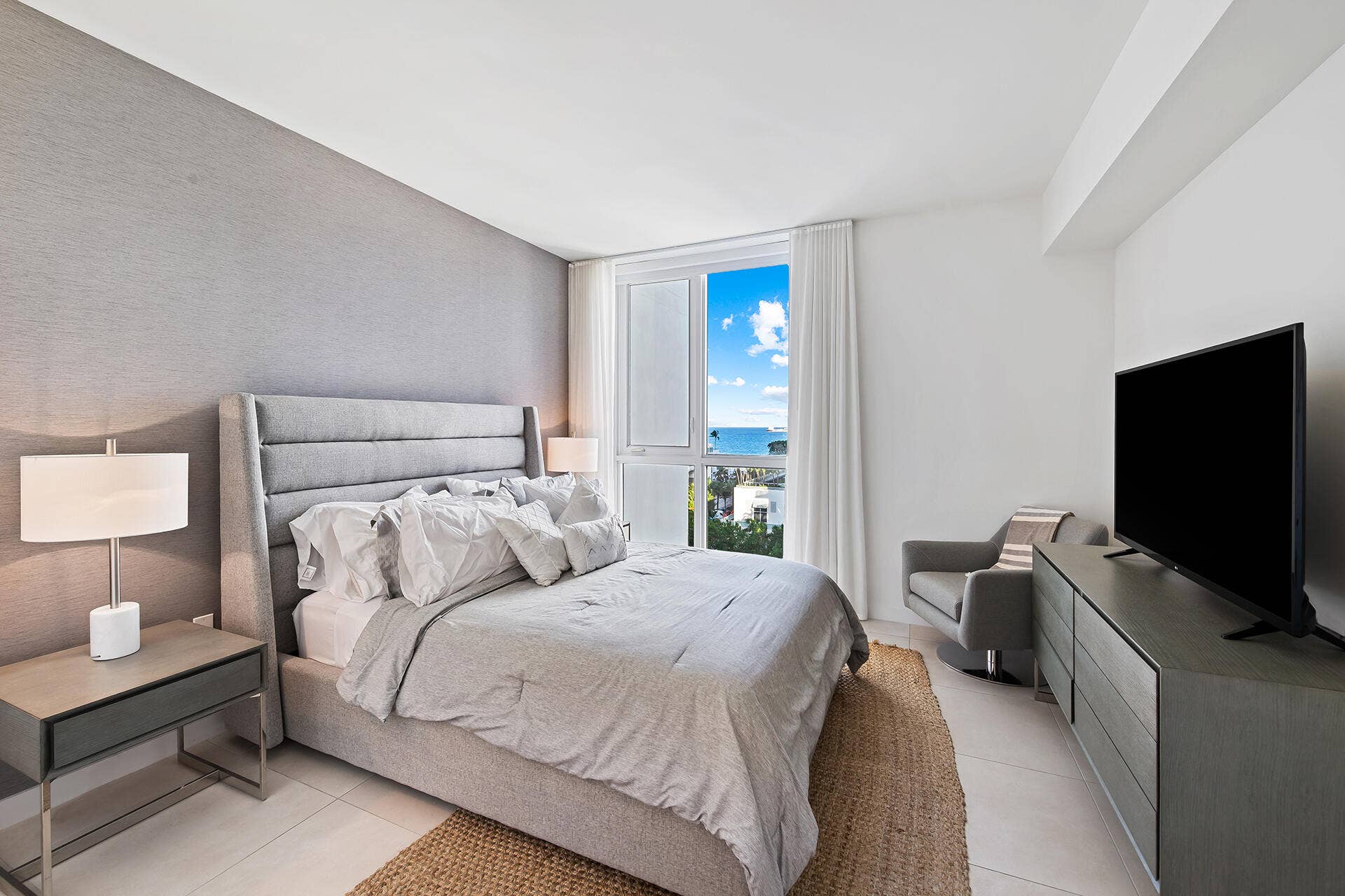 401 N Birch Road, #916, Fort Lauderdale, FL 33304 DSC_0586