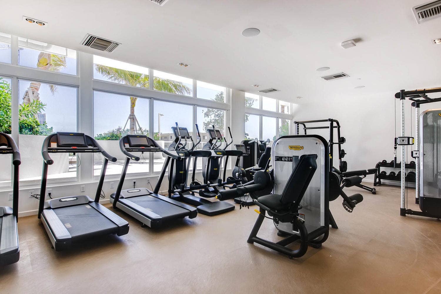 401 N Birch Road, #916, Fort Lauderdale, FL 33304 1