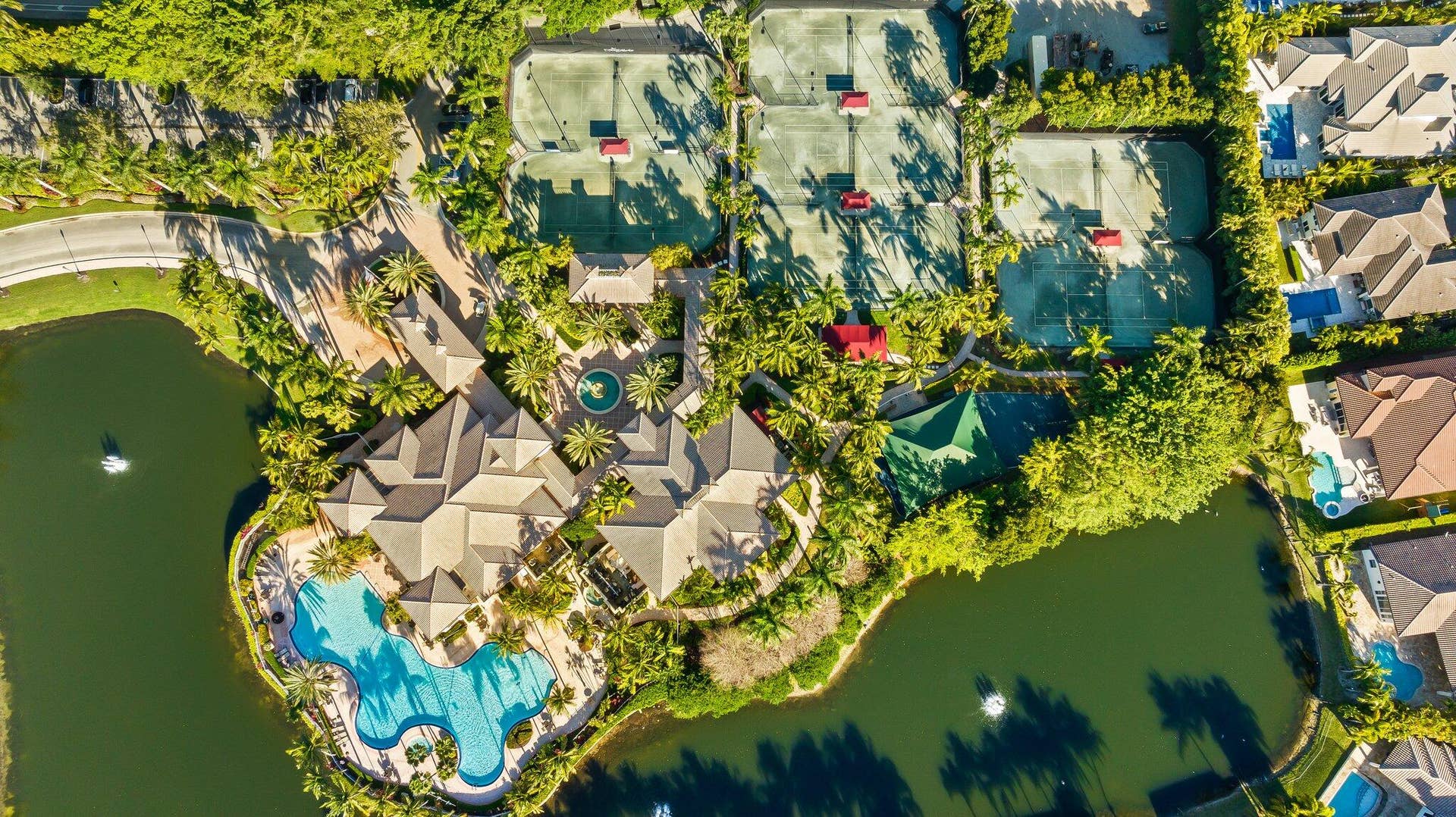 10920 Hawks Vista Street, Plantation, FL 33324 Hawks Landing Clubhouse and pool