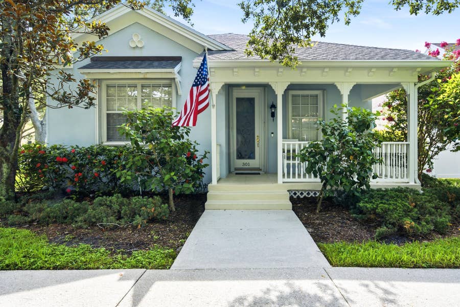 Property photo for 301 Newhaven Boulevard, Jupiter, FL