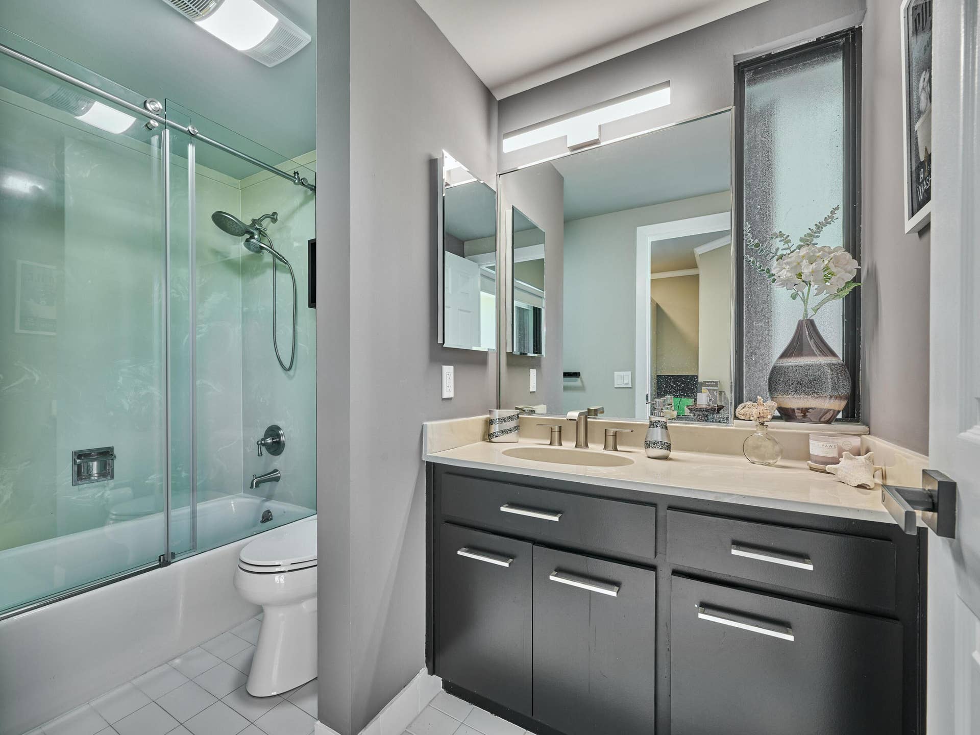 1117 Marine Way E, #K4l, North Palm Beach, FL 33408 Second Bed to Entry